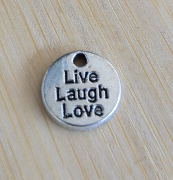 bedel muntje live laugh love zilver 12 mm