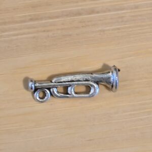 bedel trompet antiek zilver 22 mm x 7 mm