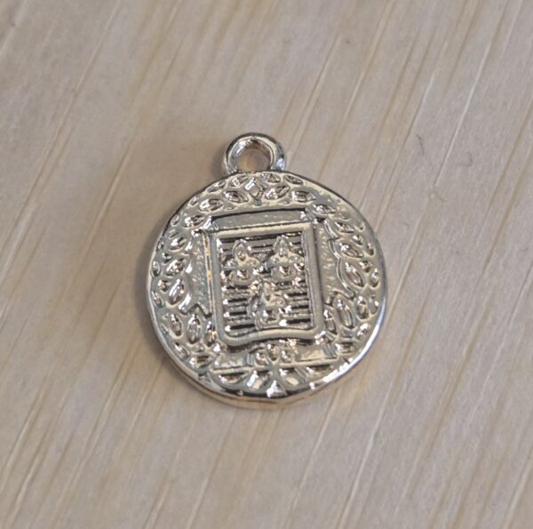 bedel DQ romeinse munt goud 15 mm x 12 mm