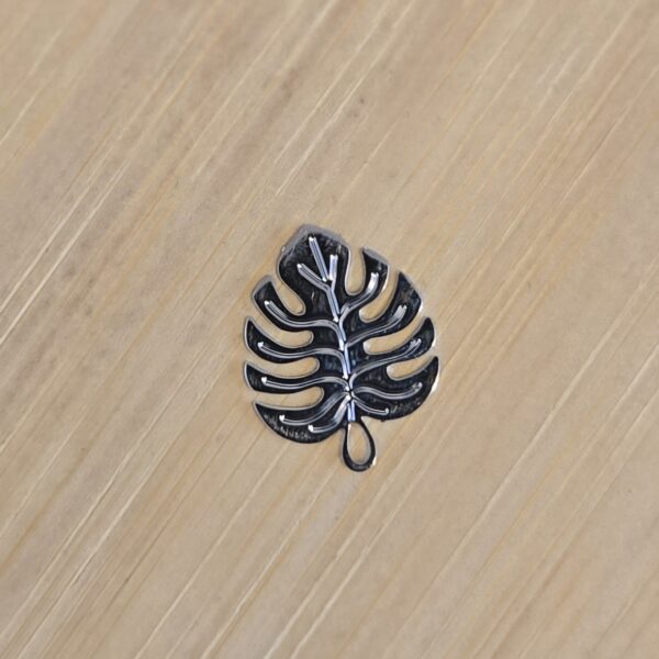 bedel zilver monstera blad 17 mm x 13 mm