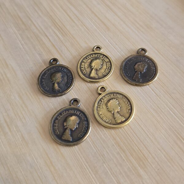 bedel oud goud munt rond queen elizabeth 2nd 13 mm 5 stuks
