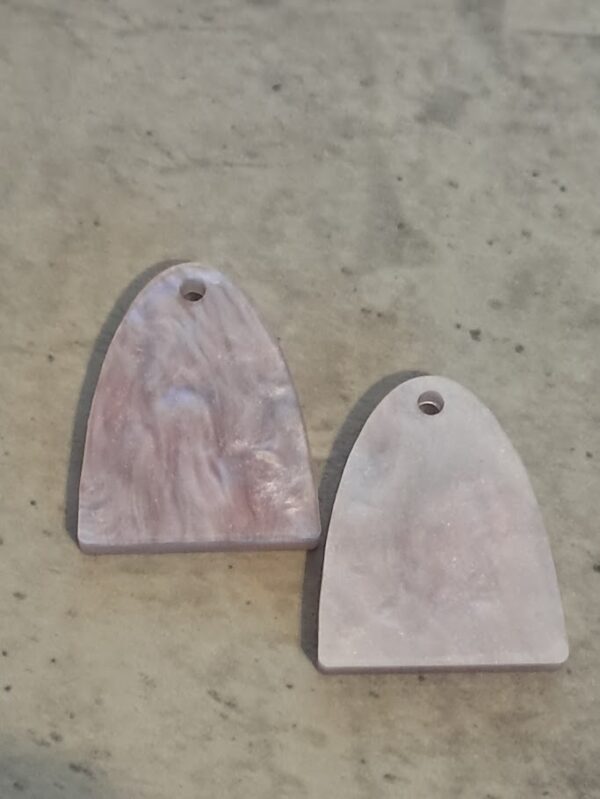 resin hanger 25 mm x 20 mm 2 stuks