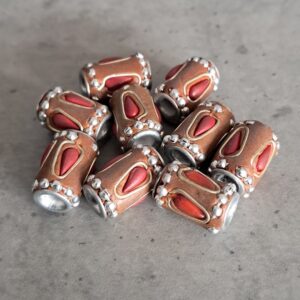 kraal tonnetje met leer 12 mm 9 stuks