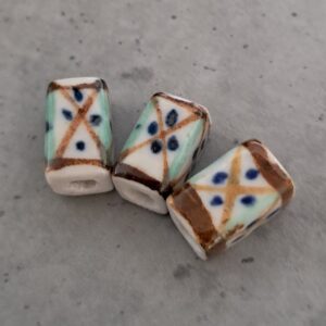 kraal keramiek 14 mm x 10 mm 3 stuks
