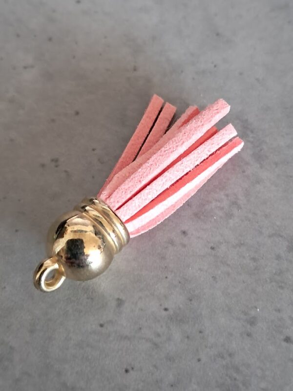 kwastje imitatieleer 38 mm roze