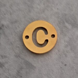 connector goud initial C 10 mm
