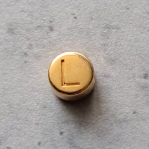 kraal DQ goud 7 mm letter L