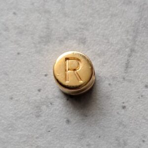 kraal DQ goud 7 mm letter R