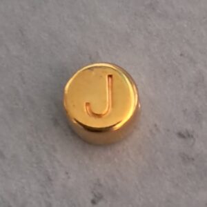 kraal DQ goud 7 mm letter J