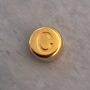 kraal DQ goud 7 mm letter C