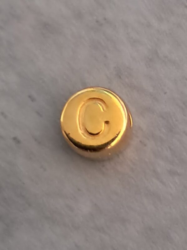 kraal DQ goud 7 mm letter C
