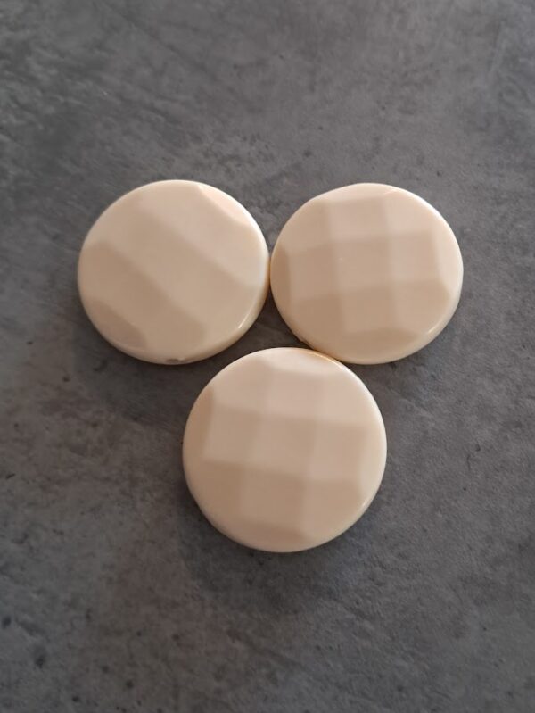 kunststof kraal plat crème facet geslepen 30 mm 3 stuks