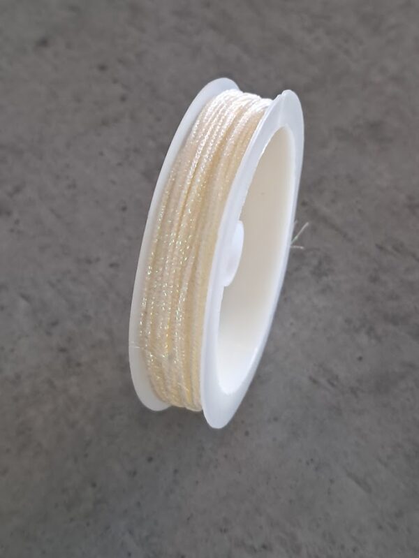 macramé draad gevlochten 0.8 mm off white metallic rol 10 meter