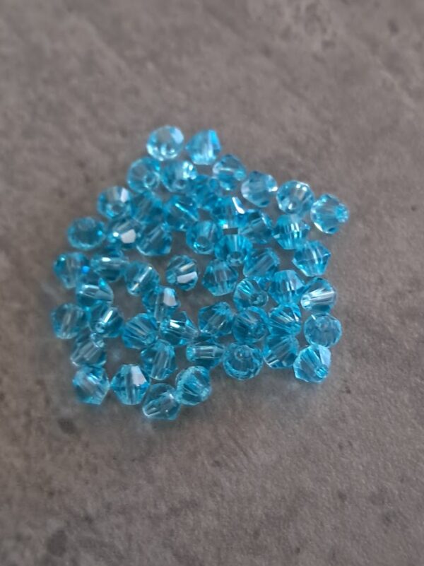 kraal bicone light blue 4 mm 50 stuks