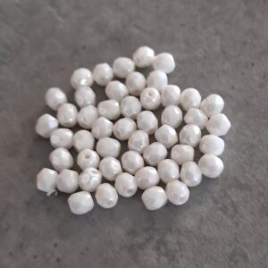 kraal facet fire polished chalk white 4 mm 50 stuks