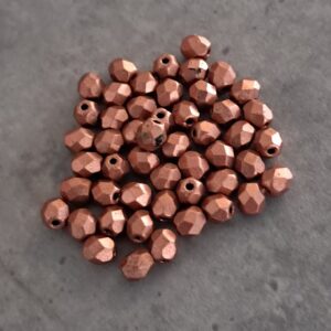 kraal facet tjechisch mat copper 4 mm 50 stuks