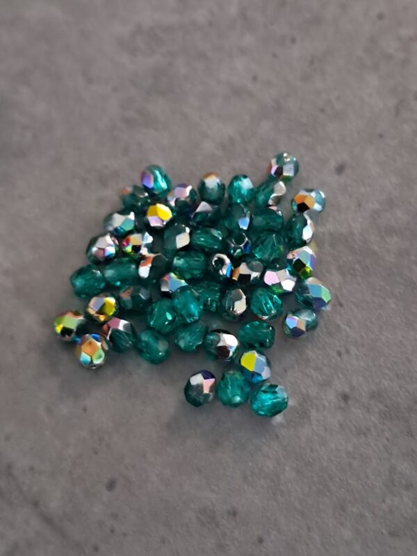 kraal facet emerald vitrait firepolished 3 mm 50 stuks
