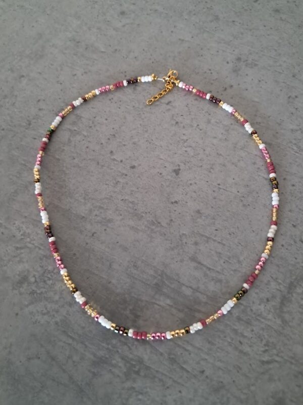 Workshop ketting maken donderdag 10 juli 2025 13.00 uur.