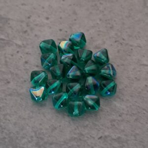 kraal glas piramide groen 5 mm 20 stuks