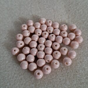 kraal zalmkleur 6 mm 50 stuks