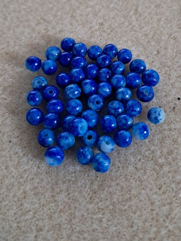 kraal kunststof blauw gevlamd 4 mm 50 stuks