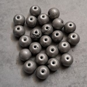 kraal glasline grijs met streepjes 8 mm 50 stuks