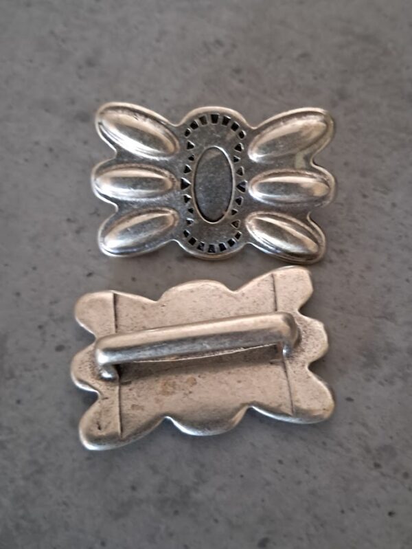 leerschuiver zilver 42 mm x 36 mm