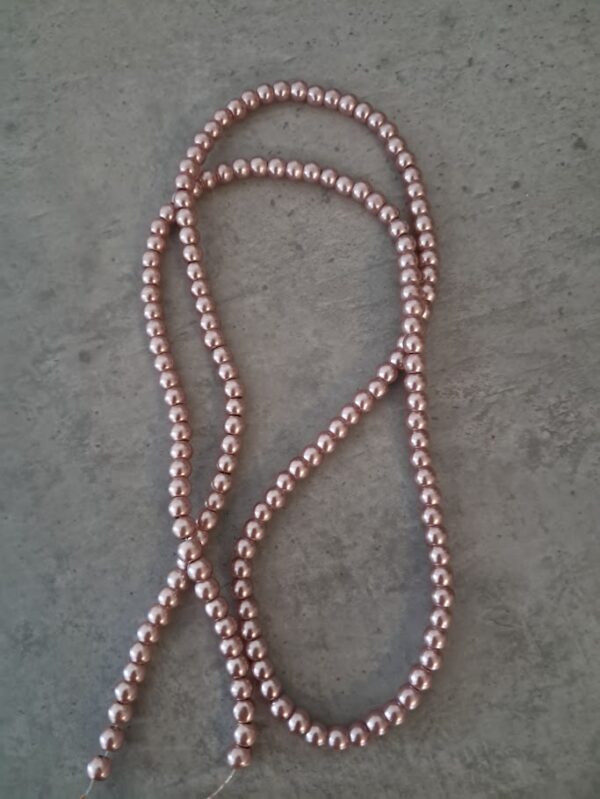 glasparel oud roze 6 mm streng ongeveer 155 stuks