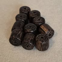 houten kralen 12 mm x 12 mm 10 stuks