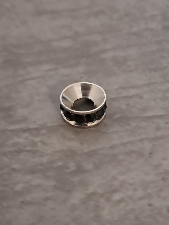 kraal zilver groot gat steentjes zwart 9 mm x 5 mm