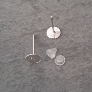 oorsteker rond zilver met dopje 6 mm per paar