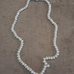 glaskraal facet geslepen wit AB  6 mm streng 100 stuks