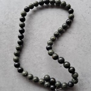 kraal zoisiet 8 mm streng 47 stuks