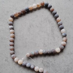 kraal agaat mat grijs craquele 8 mm streng 48 stuks