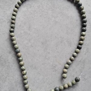 kraal zoisiet 6 mm streng 66 stuks