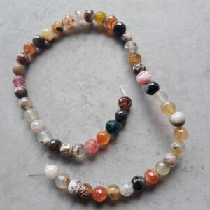 kraal agaat donker mix facet geslepen 8 mm streng 48 stuks