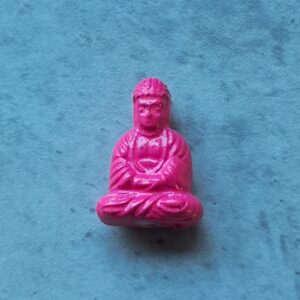 kraal acryl zittende boeddha pink 20 mm