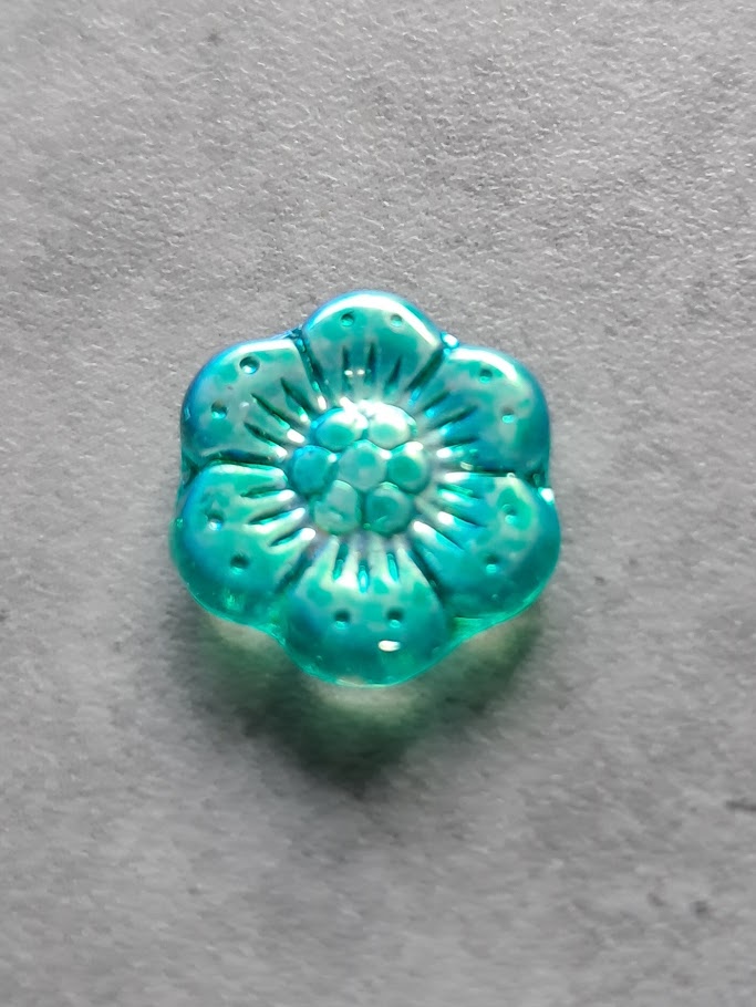 Czech glaskraal boho flower transparent turquoise green AB coating 14 mm