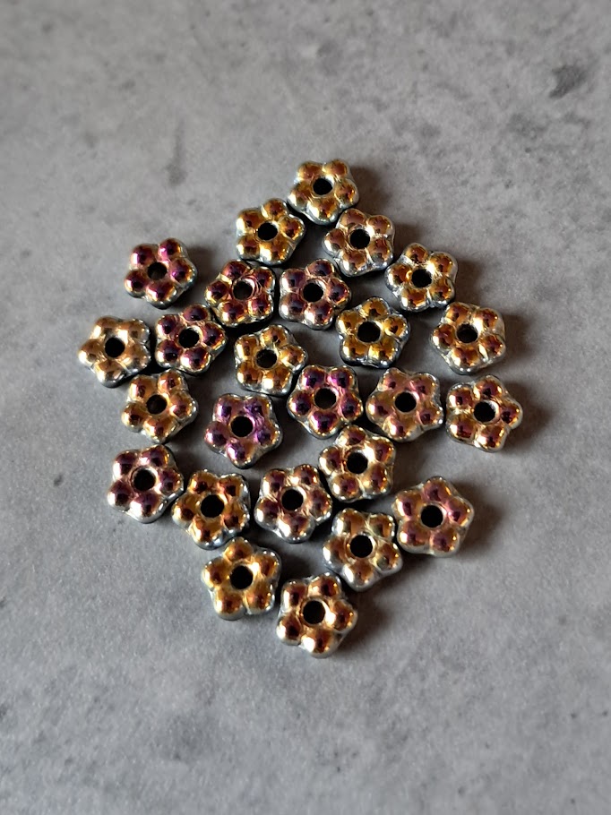 Czech glas spacer bloem light irisdecent 5 mm 25 stuks