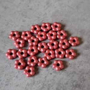 Czech glas spacer bloem warm red 5 mm 25 stuks
