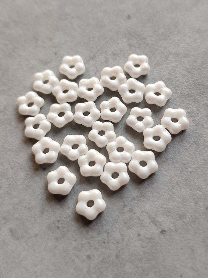 Czech glas spacer bloem white 5 mm 25 stuks