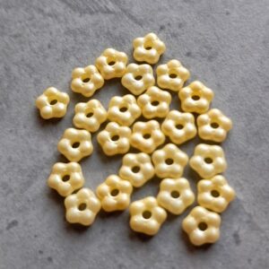 Czech glas spacer bloem lemon yellow 5 mm 25 stuks