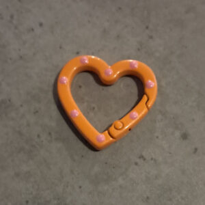 sleutelhanger hart orange-pink 25 mm x 26 mm x 4 mm