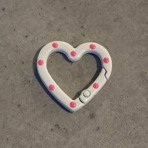 sleutelhanger hart white-pink 25 mm x 26 mm x 4 mm