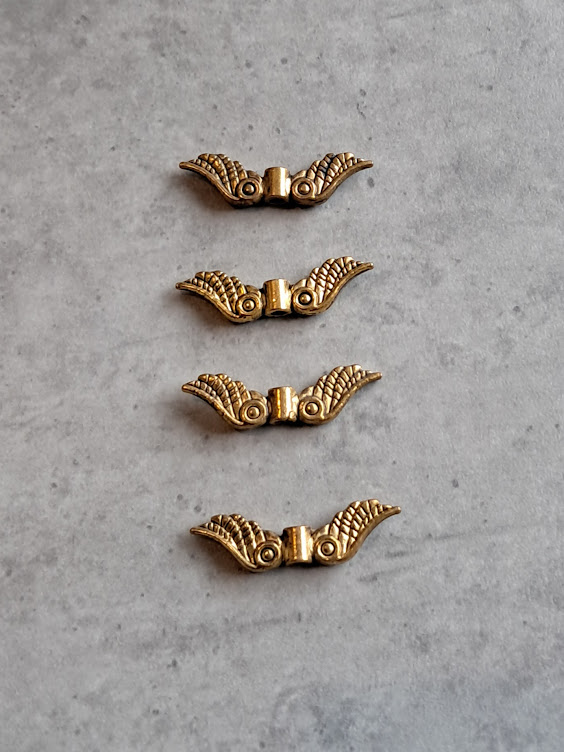 engelenvleugel goud 23 mm x 7 mm 4 stuks