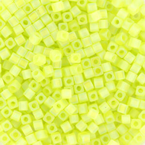143FR miyuki cubes 1.8 mm transparant matte AB chartreuse 5 gram