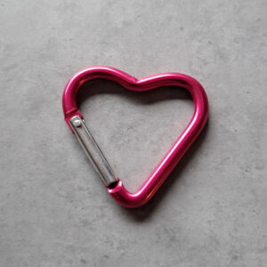 onderdeel sleutelhanger hart shiny magenta pink 42.5 x 45 mm