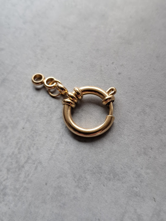 *boeislot met oogjes goud SS 12 mm