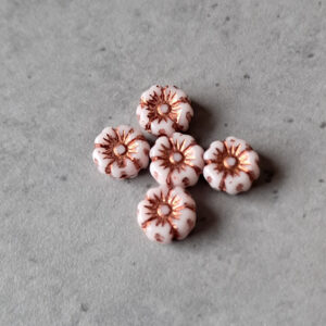 Czech glaskraal bloem copper brown metallic white 7 mm 5 stuks